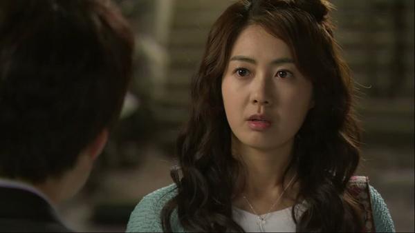 Lạnh sống lưng khi đêm nào cũng nghe tiếng mẹ chồng thì thào bên ban thờ, hóa ra…-2