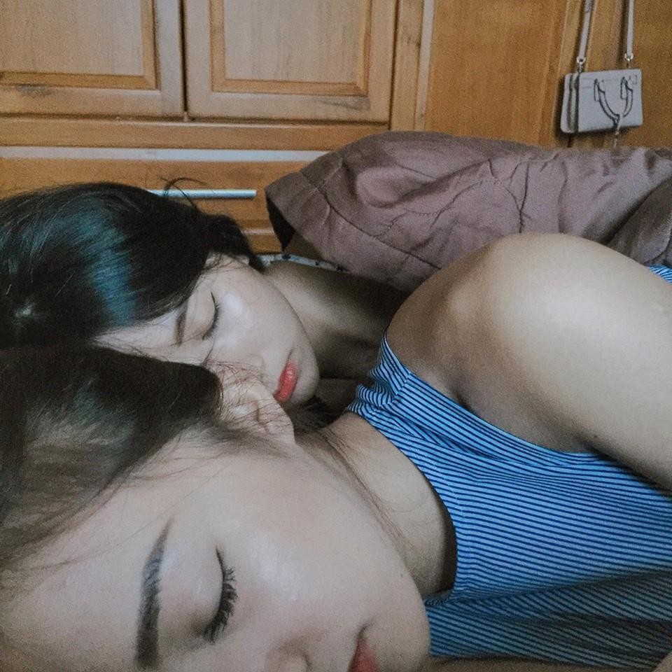 Hot girl - hot boy Việt 13/8: Salim - Quỳnh Anh Shyn lộ ảnh 'giường chiếu' 1 năm trước-1