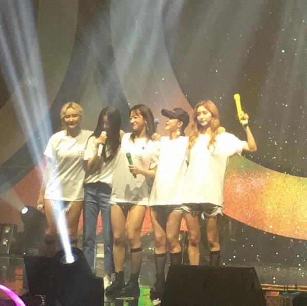 8 tháng sau sân khấu ở Việt Nam, fan EXID vỡ oà khi 5 thành viên lần đầu hội ngộ-5