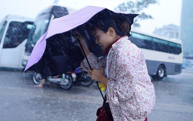 Bắc Bộ mưa lớn diện rộng sau nắng nóng, lũ quét vùng núi-1