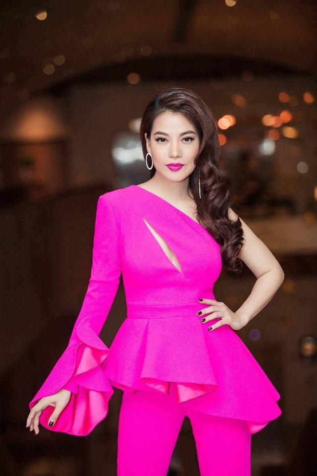 Host Trương Ngọc Ánh lại 'lạc quẻ', sến súa ở Next Top Model tập 8-7