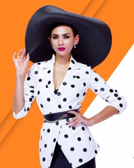Host Trương Ngọc Ánh lại 'lạc quẻ', sến súa ở Next Top Model tập 8-10
