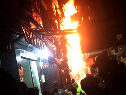 Kí ức đau lòng của người vớt 600 xác chết trên sông Hồng-4