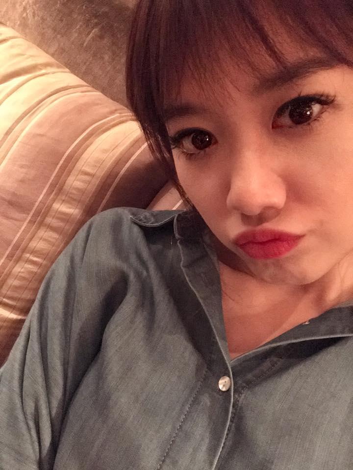 Tin sao Việt 13/8: Thủy Tiên cắt tỉa móng tay cho ông xã Công Vinh-3