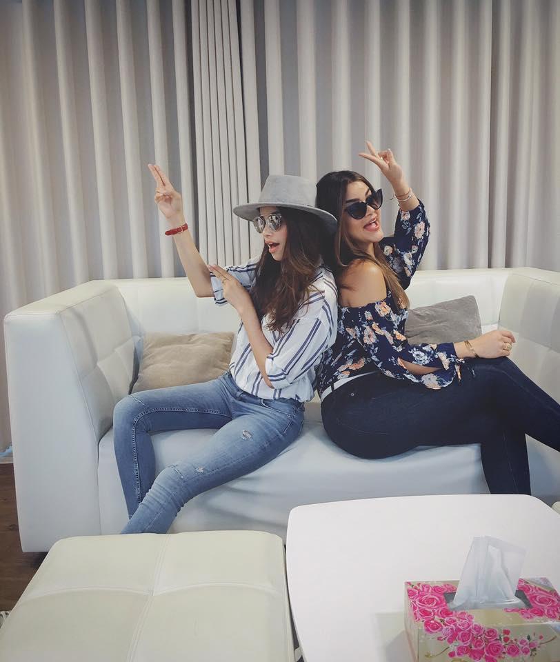 Tin sao Việt 13/8: Thủy Tiên cắt tỉa móng tay cho ông xã Công Vinh-11