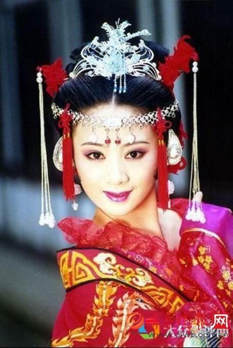 Dàn sao Lên nhầm kiệu hoa được chồng như ý: Người bị tố hư hỏng, kẻ bỏ chồng theo tình trẻ-4