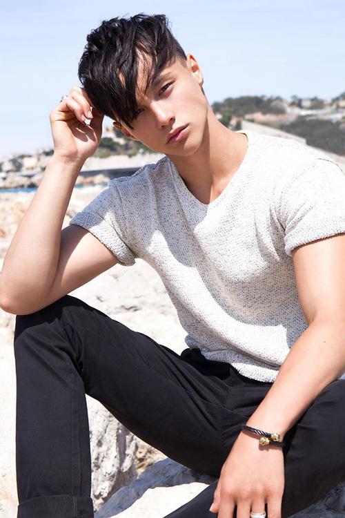 Chàng con lai Việt - Pháp đúng chuẩn soái ca: Body 6 múi, khuôn mặt cực điển trai-8