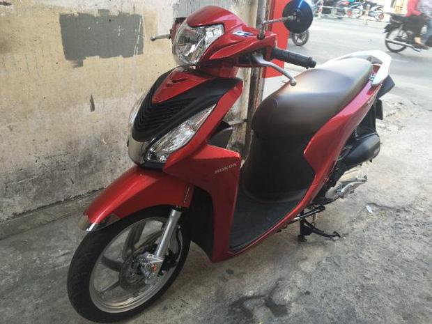 'Tác hại' của trà sữa: Rời khỏi tiệm, cô gái dắt nhầm xe người khác về nhà vì tưởng xe mình mà hỏng khóa!-2