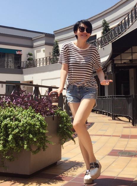 Vóc dáng hoàn hảo của loạt mỹ nhân U60 xứ Trung khiến giới trẻ 'chạy theo không kịp'-2