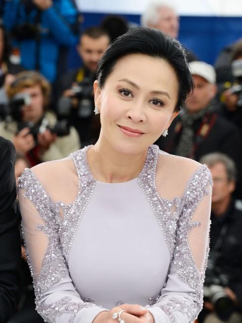 Vóc dáng hoàn hảo của loạt mỹ nhân U60 xứ Trung khiến giới trẻ 'chạy theo không kịp'-13