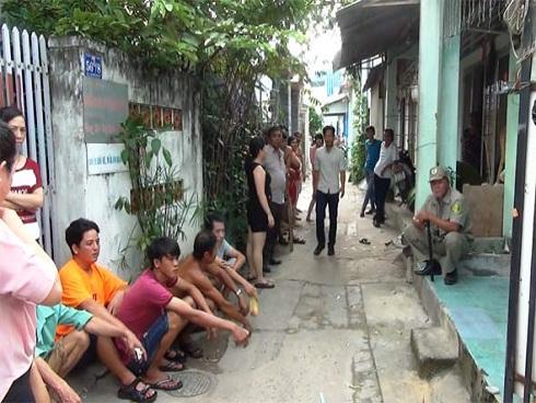 Mở cửa nhà, mẹ chết lặng phát hiện con trai tử vong