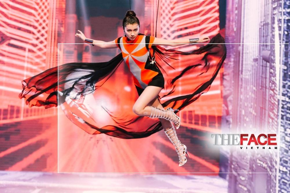 Minh Tú 'sửa sai' cho Hoàng Thùy bằng cách loại đi một thí sinh-1