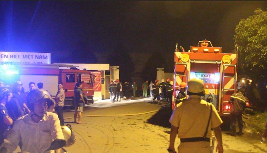 Hàng trăm cảnh sát trắng đêm dập lửa tại công ty may ở Sài Gòn-2