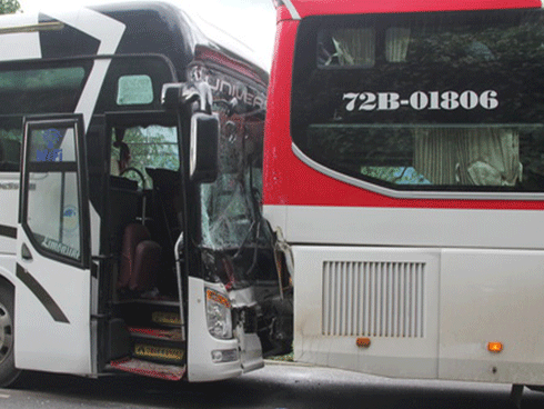 Xe giường nằm va chạm với xe đầu kéo, 2 người tử vong tại chỗ-4