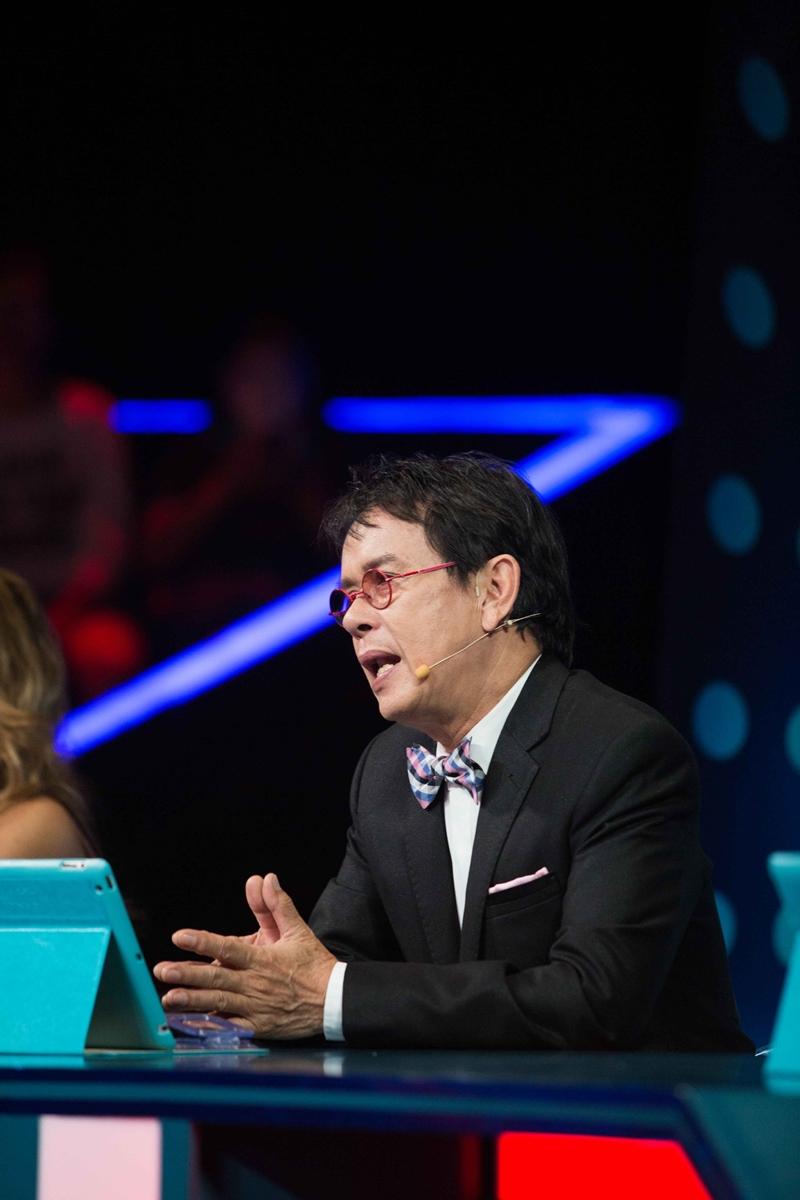 Mang bầu tháng thứ 8, Lều Phương Anh phải biểu diễn trong tình trạng xe cấp cứu luôn chực chờ-4