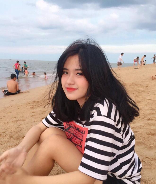 Cô gái Nhân văn năm ấy ai cũng muốn học cùng: Xinh, hát hay lại giỏi ngoại ngữ-2