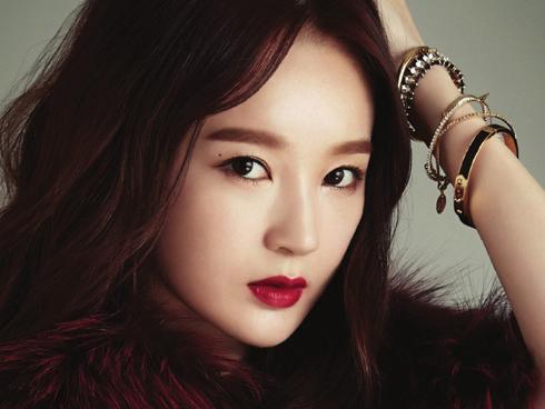 Thứ Ba của bạn (14/8): Bọ Cạp thử tìm hướng đi khác