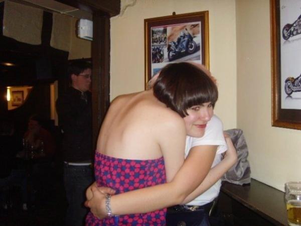 Cô gái này có cổ đấy nhé