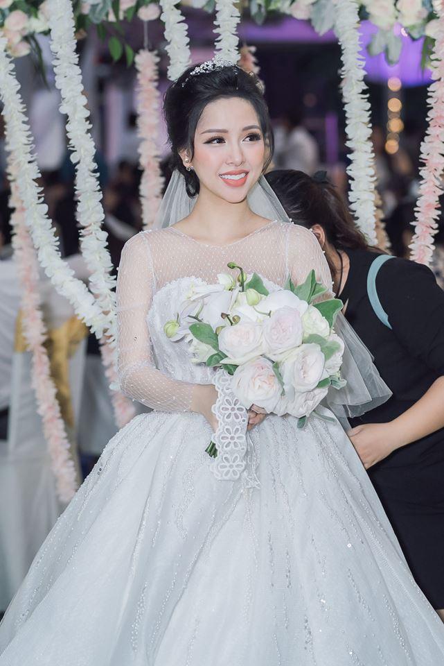 Gửi thiệp cưới muộn, anh trai Bảo Thy bị bạn bè dọa 'off 50% tiền mừng'-6