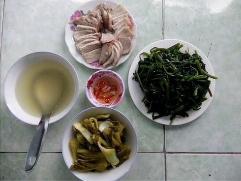 Cô nàng nhờ tư vấn nấu cơm 30k/bữa cho hai vợ chồng, chị em hồ hởi giới thiệu nhiều món ngon giá rẻ