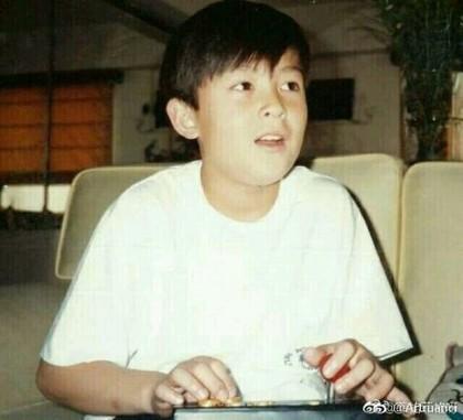 Trần Quán Hy tiết lộ ảnh con gái giống hệt mình hồi nhỏ-4