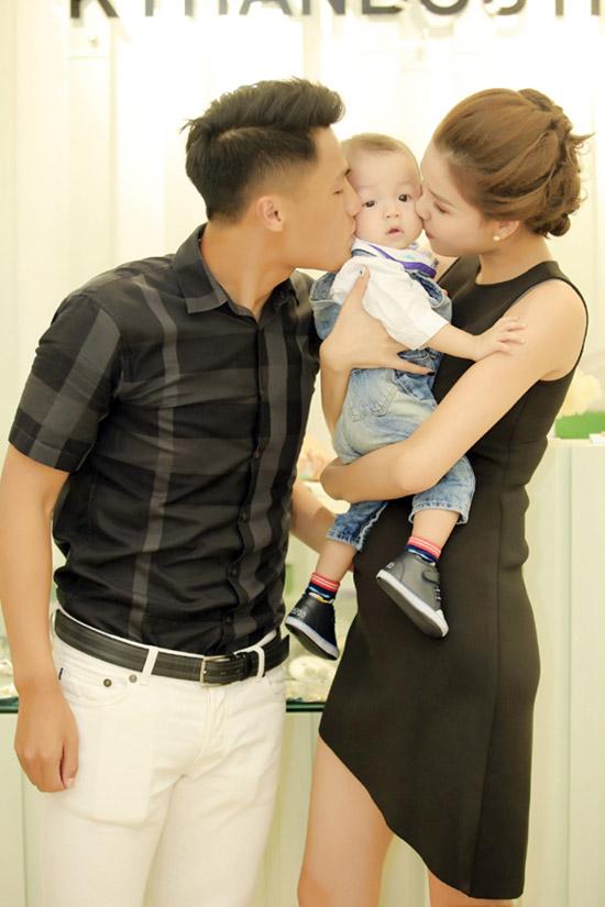 Kỳ Hân khai trương cửa hàng thời trang-1