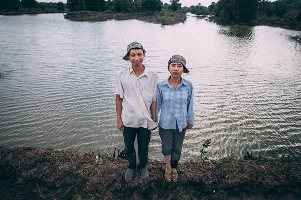 Cô dâu, chú rể hóa nông dân chụp ảnh cưới gây 'bão' cộng đồng mạng-6