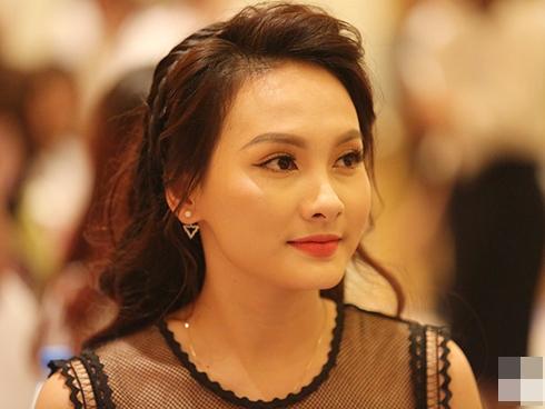 NSND Hoàng Dũng và phim Người phán xử chiến thắng tại VTV Awards 2017-7