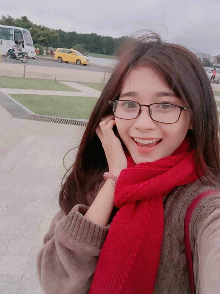 Gặp cô bạn xinh đẹp học giỏi, hát hay khiến trái tim của triệu chàng trai tan chảy-10