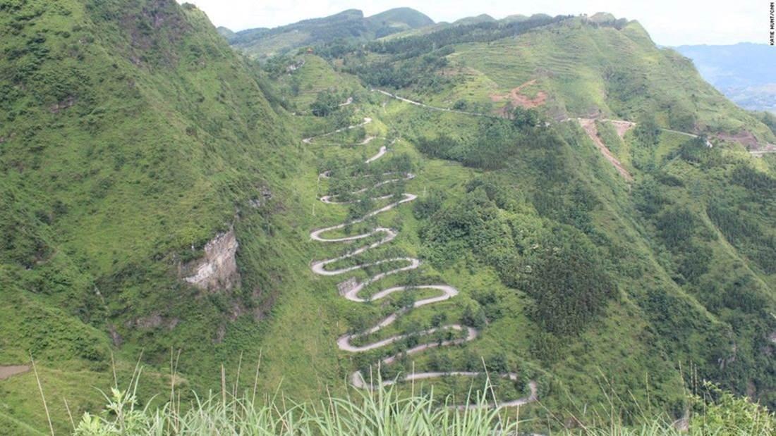 Con đường 24 khúc cua đầy hiểm nguy-4