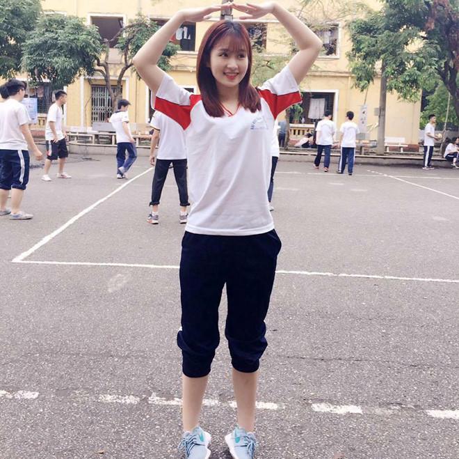 9X được gọi là 'hot girl thể dục' vì quá xinh đẹp trong giờ học-1