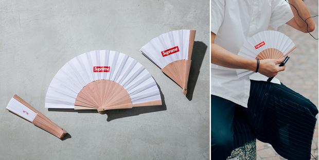 Có ai ngờ quạt giấy các cụ vẫn dùng nay lại là phụ kiện thời trang sang chảnh nhất hè này-7