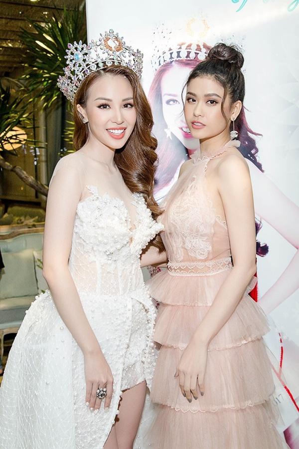 Trương Quỳnh Anh xinh đẹp không thua kém bạn thân hoa hậu-5