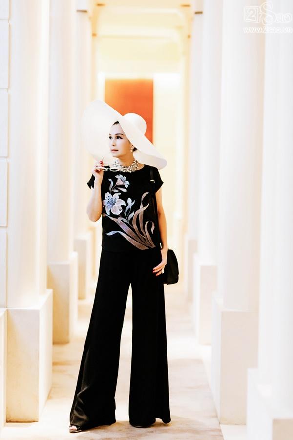 Bất chấp tuổi tác, Diễm My chinh phục bộ sưu tập váy sặc sỡ còn hơn nhiều hotteen-1