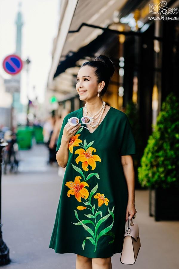 Bất chấp tuổi tác, Diễm My chinh phục bộ sưu tập váy sặc sỡ còn hơn nhiều hotteen-11