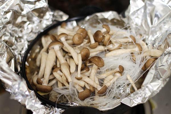 Mát trời mà có bát ngao hấp nấm cay nóng hổi thế này thì còn gì bằng-8