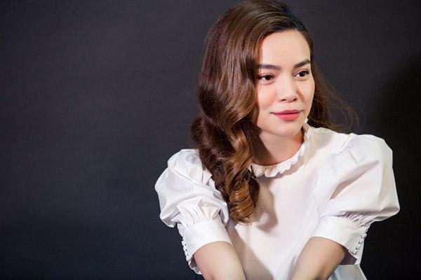 Hồ Ngọc Hà thừa nhận lấy chuyện hẹn hò Kim Lý để PR-1