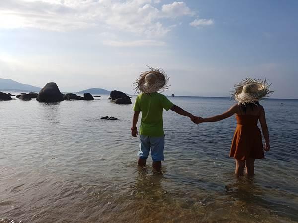 3 năm yêu chỉ được tặng một bó hoa, đến ngày cưới chàng dẫn nàng đi xuyên Việt 30 ngày để chụp ảnh-12