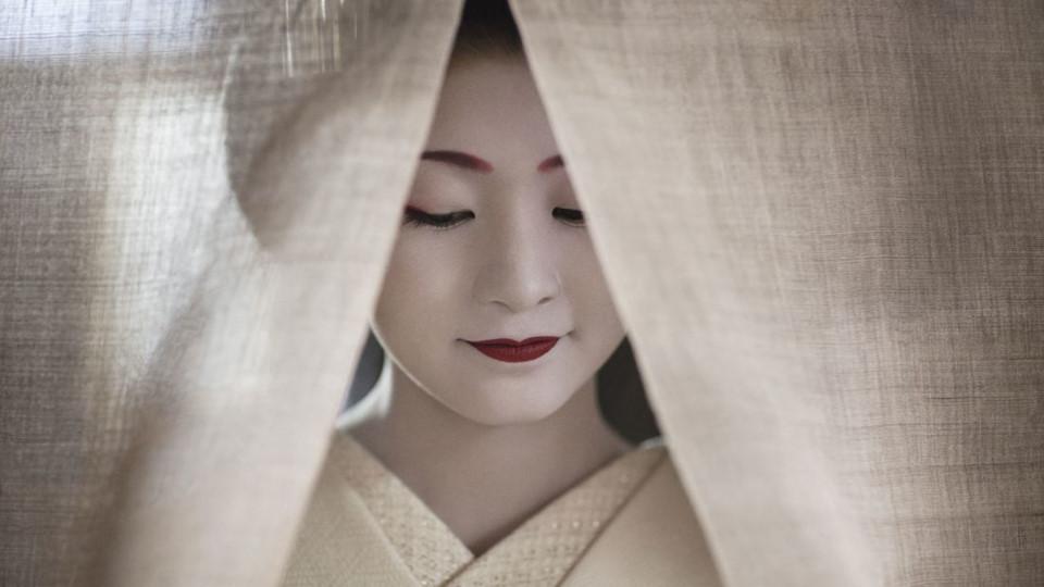 Cuộc sống bí ẩn của các thiếu nữ khổ luyện thành geisha-1