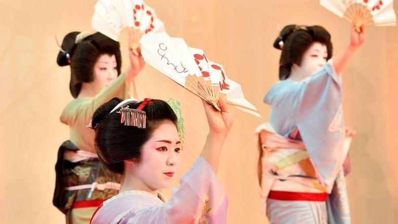 Cuộc sống bí ẩn của các thiếu nữ khổ luyện thành geisha-11