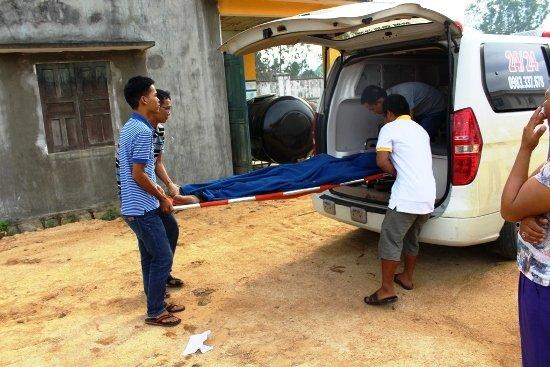 Hiện trường xe khách biến dạng, 5 người chết ở Bình Định-5