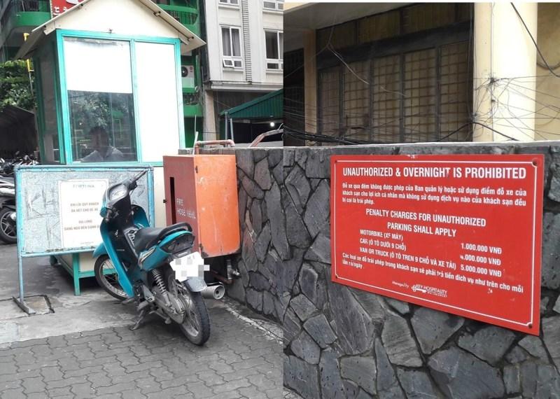 Gửi xe máy qua đêm, bị khách sạn thu 1 triệu đồng-2