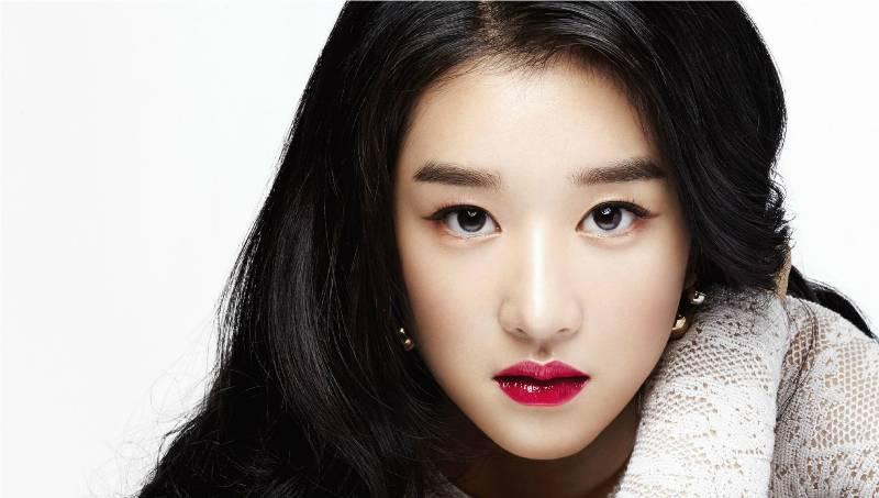 Bất ngờ khi biết Kim Tae Hee lặn giỏi như người nhái - Lee Byung Hun pha chế đỉnh cao-10