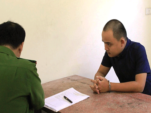 Nhân viên ngân hàng lái xe tông chết bé 7 tuổi rồi bỏ trốn