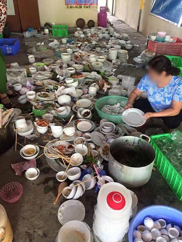 Ngán ngẩm với 'núi' bát đũa, cô dâu mới được dân mạng thương cảm-2