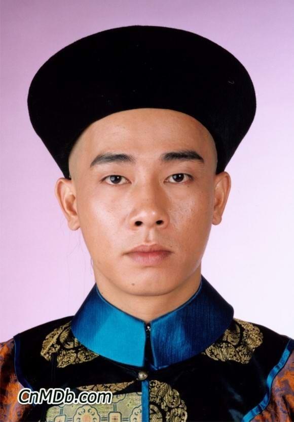 'Vi Tiểu Bảo' Trần Tiểu Xuân lần đầu xuất hiện cùng con trai hot nhất weibo hôm nay-8