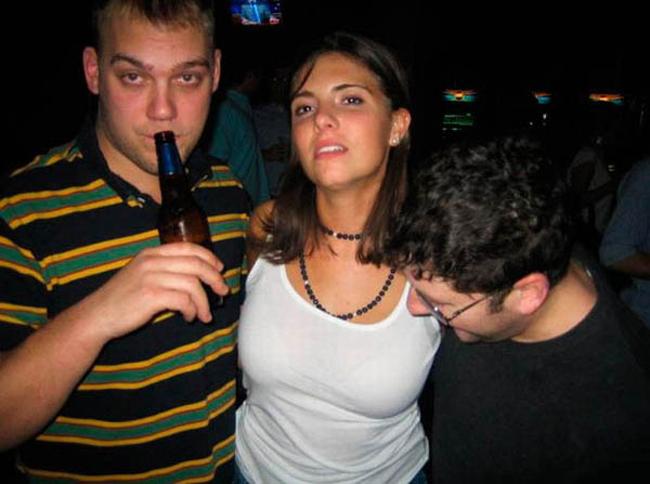 Ảnh hài: Liếc trộm, khi 'bản năng đàn ông' trỗi dậy (P2)-5