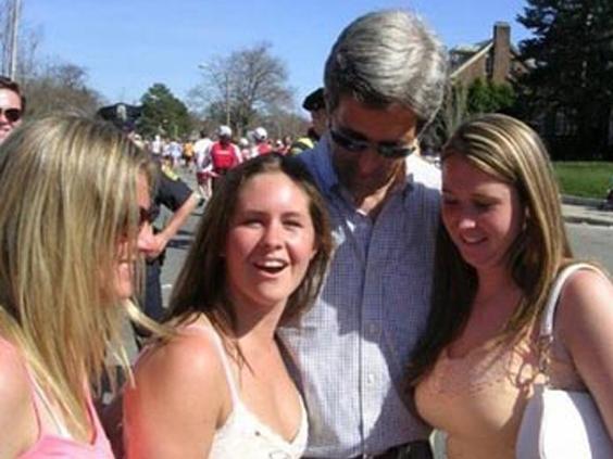 Ảnh hài: Liếc trộm, khi 'bản năng đàn ông' trỗi dậy (P2)-8