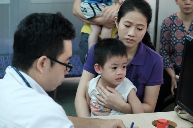 Vắt chanh vào miệng khi trẻ lên cơn co giật, mẹ suýt giết con vì sai lầm chết người-2