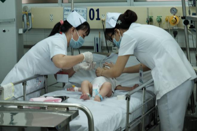 Tin nóng trong ngày 17/8: Video tai nạn thảm khốc ở Bình Định, xác người nằm la liệt trên đường-9